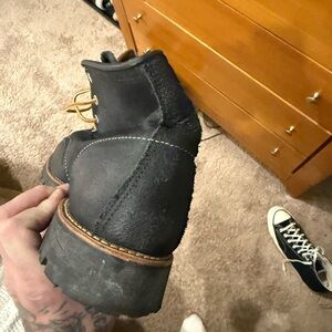 Red Wing Shoes Black Leather Men's Boots roughnecks
